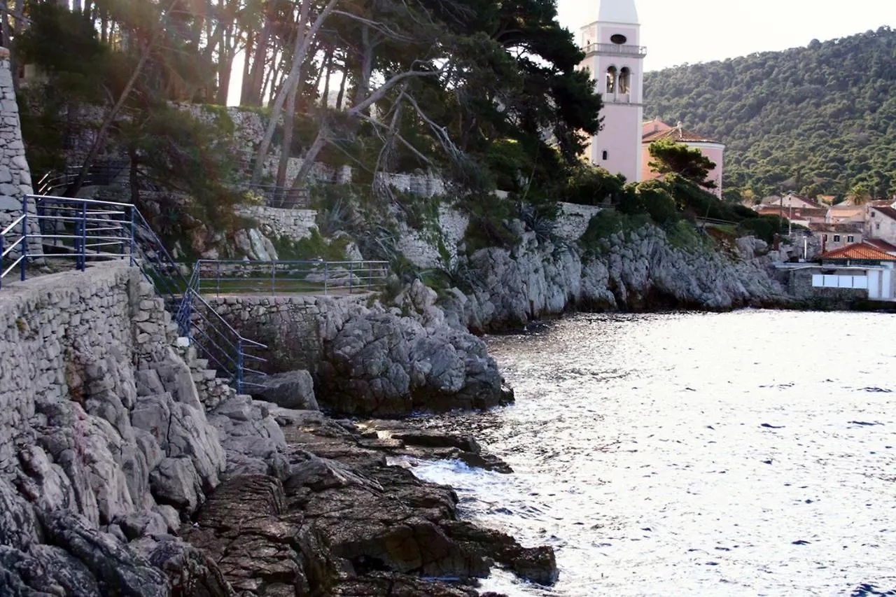 Apartments By The Sea Veli Losinj, Losinj - 19196 0*,